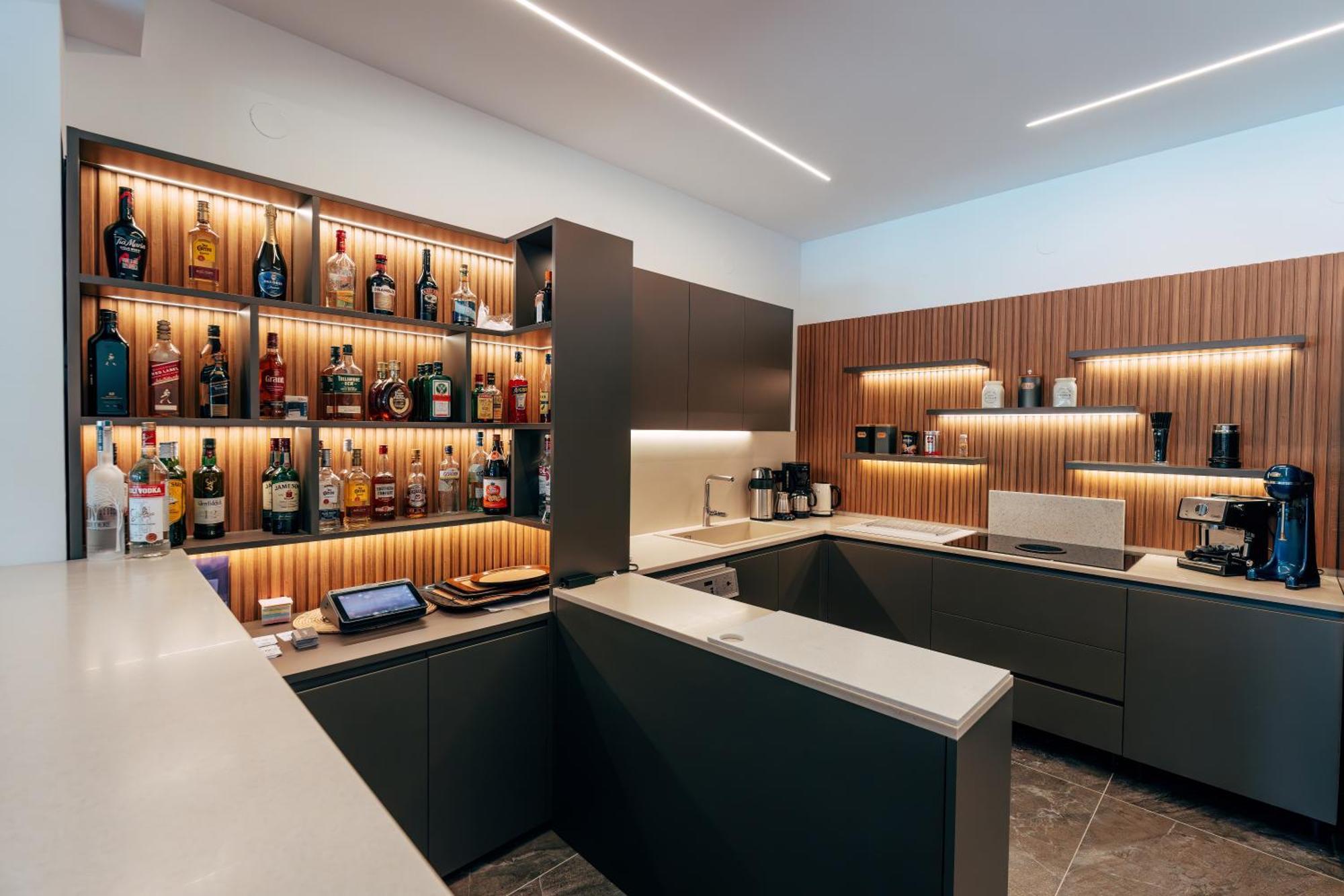 Hotel Agistro Ангистрон Экстерьер фото